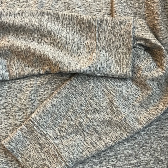 2/$25 32 Degree HEAT Gray Sweatshirt - Women's Size XL - Picture 4 of 7